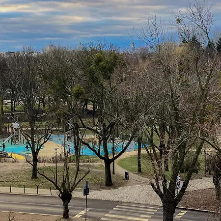 W Centrum Przy Manufakturze I Parku *