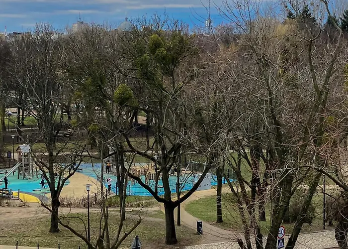W Centrum Przy Manufakturze I Parku *